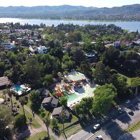 Capri Hotel y Cabañas Villa Carlos Paz Exterior foto