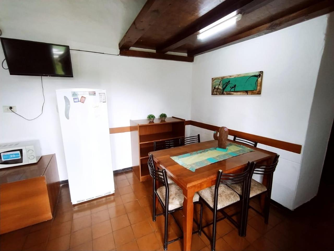 Capri Hotel y Cabañas Villa Carlos Paz Habitación foto